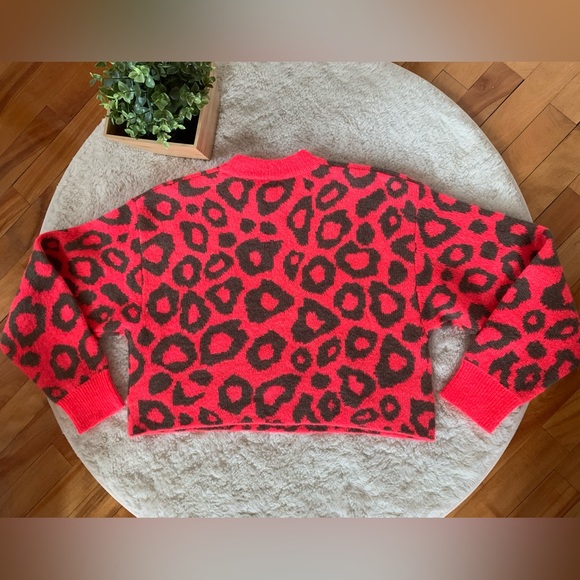 TNA Utica Sweater - Picture 4 of 7